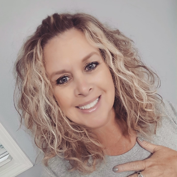 Meet your Posher, Christi - Picture 1 of 1